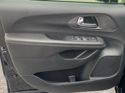 2026 Chrysler Voyager VOYAGER LX