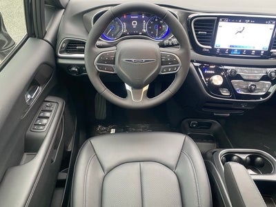 2026 Chrysler Voyager VOYAGER LX