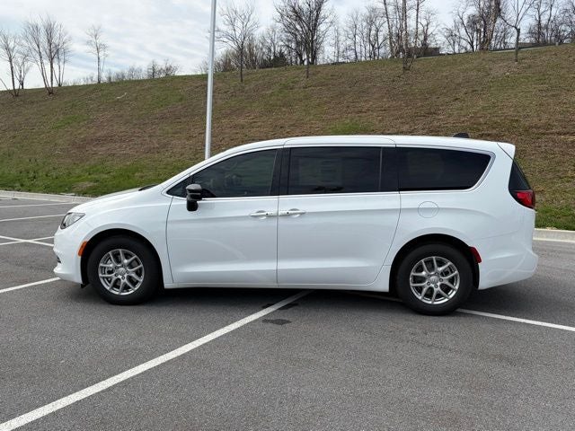 2026 Chrysler Voyager VOYAGER LX