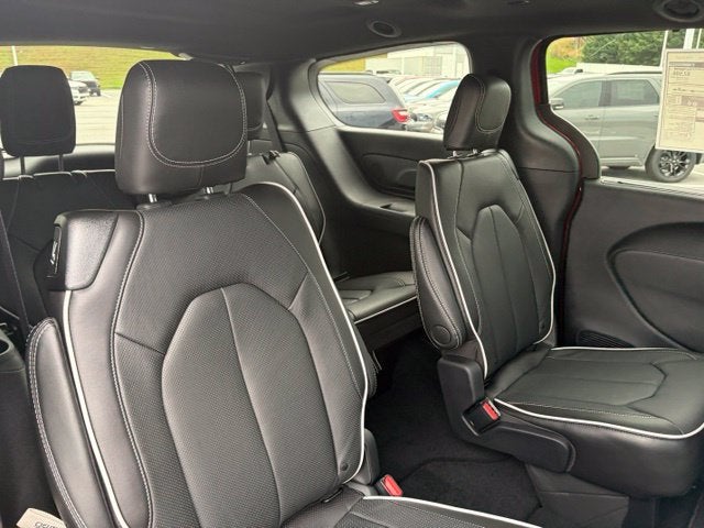 2027 Chrysler Pacifica PACIFICA LIMITED