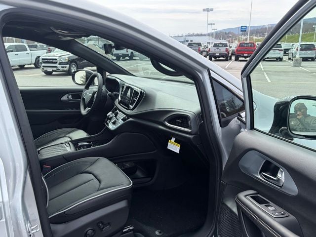 2026 Chrysler Pacifica PACIFICA LIMITED