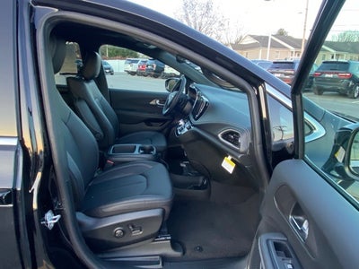 2026 Chrysler Pacifica PACIFICA SELECT AWD