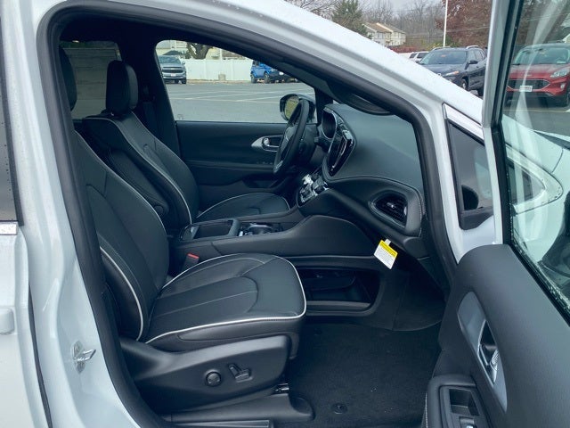 2026 Chrysler Pacifica PACIFICA LIMITED AWD