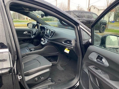 2026 Chrysler Pacifica PACIFICA LIMITED AWD