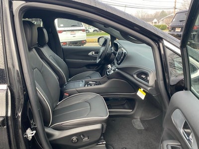 2026 Chrysler Pacifica PACIFICA LIMITED AWD