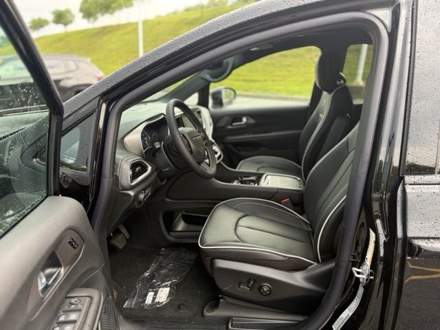 2027 Chrysler Pacifica PACIFICA LIMITED AWD