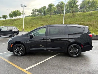 2027 Chrysler Pacifica PACIFICA LIMITED AWD