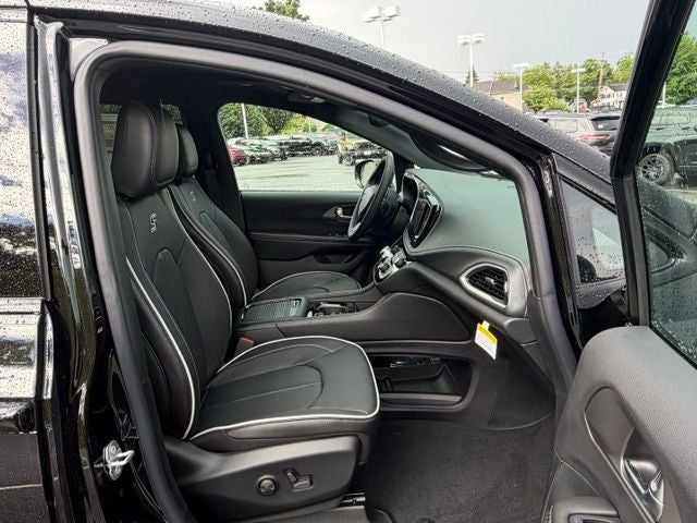 2027 Chrysler Pacifica PACIFICA LIMITED AWD