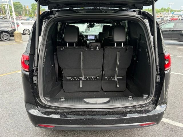 2027 Chrysler Pacifica PACIFICA LIMITED AWD