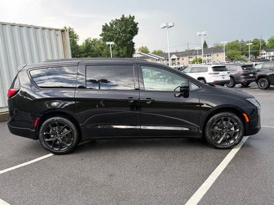 2027 Chrysler Pacifica PACIFICA LIMITED AWD