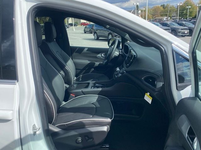 2026 Chrysler Pacifica PACIFICA LIMITED AWD