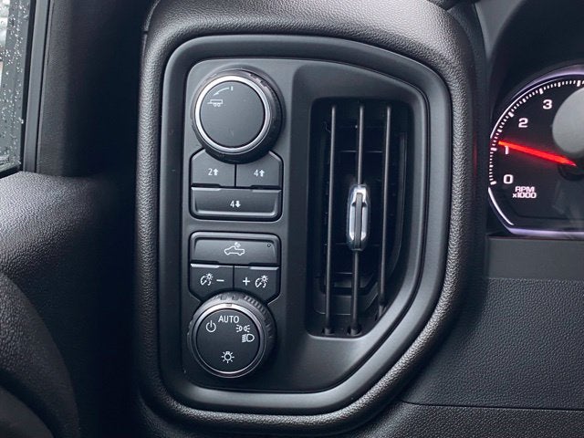 2022 Chevrolet Silverado 2500HD 4WD Crew Cab Standard Bed Custom