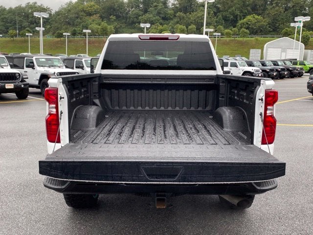 2022 Chevrolet Silverado 2500HD 4WD Crew Cab Standard Bed Custom
