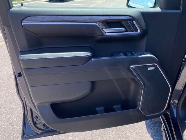 2023 Chevrolet Silverado 1500 4WD Crew Cab Short Bed LTZ