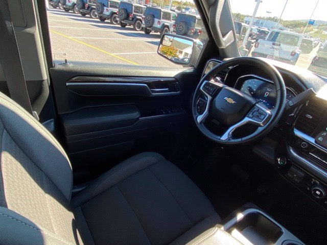 2026 Chevrolet Silverado 1500 4WD Crew Cab Standard Bed LT