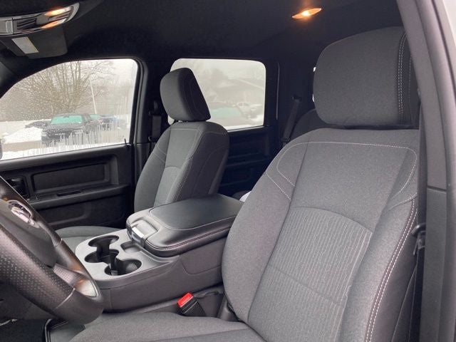 2024 RAM 3500 Tradesman Crew Cab 4x4 6'4' Box