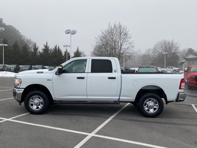 2024 RAM 3500 Tradesman Crew Cab 4x4 6'4' Box