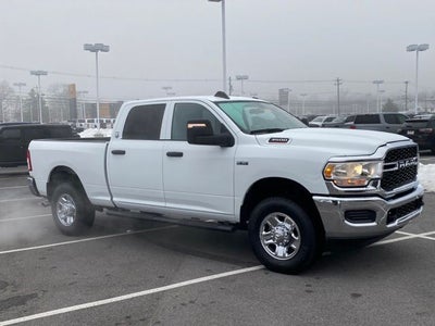 2024 RAM 3500 Tradesman Crew Cab 4x4 6'4' Box