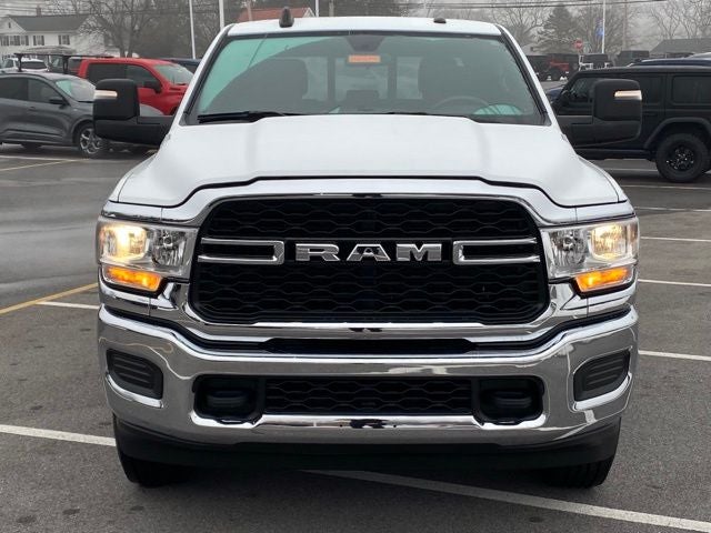 2024 RAM 3500 Tradesman Crew Cab 4x4 6'4' Box