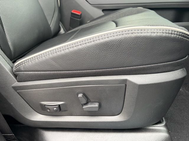 2026 RAM Ram 3500 RAM 3500 LIMITED MEGA CAB 4X4 6'4' BOX