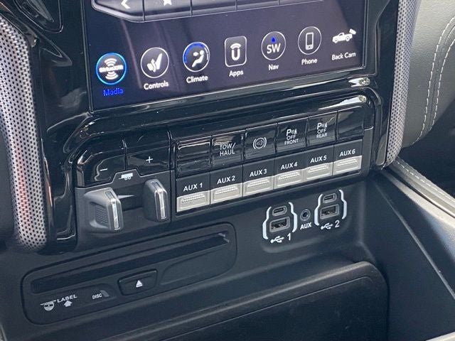 2019 RAM 3500 Limited Crew Cab 4x4 6'4' Box