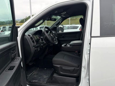 2026 RAM Ram 2500 RAM 2500 BLACK EXPRESS CREW CAB 4X4 6'4' BOX