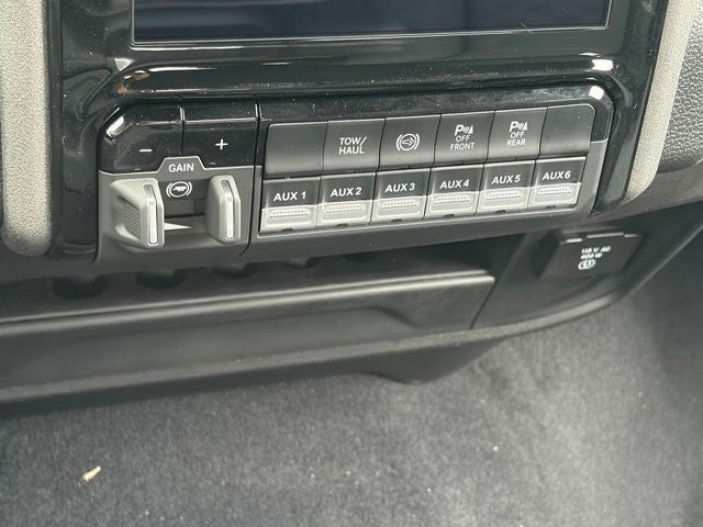 2026 RAM Ram 2500 RAM 2500 BLACK EXPRESS CREW CAB 4X4 6'4' BOX