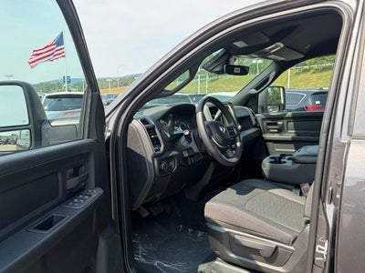 2026 RAM Ram 2500 RAM 2500 BLACK EXPRESS CREW CAB 4X4 6'4' BOX