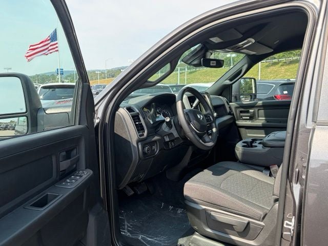 2026 RAM Ram 2500 RAM 2500 BLACK EXPRESS CREW CAB 4X4 6'4' BOX