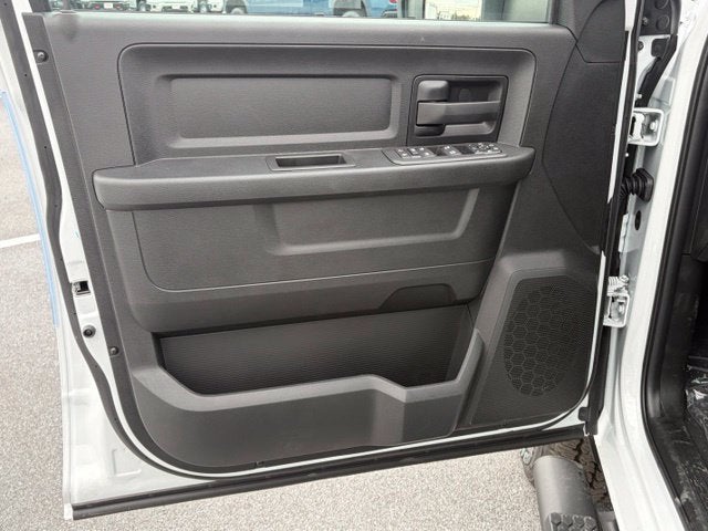 2027 RAM Ram 2500 RAM 2500 BLACK EXPRESS CREW CAB 4X4 6'4' BOX
