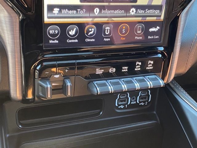 2020 RAM 3500 Laramie Longhorn Crew Cab 4x4 8' Box