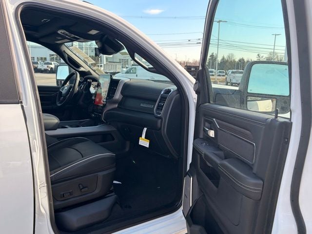 2026 RAM Ram 3500 RAM 3500 LARAMIE MEGA CAB 4X4 6'4' BOX