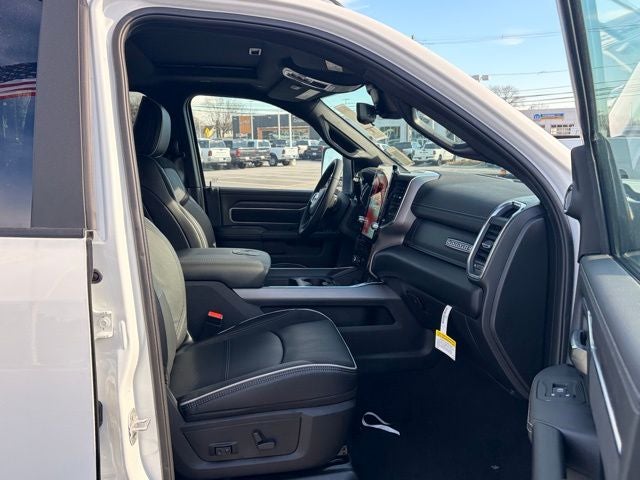 2026 RAM Ram 3500 RAM 3500 LARAMIE MEGA CAB 4X4 6'4' BOX