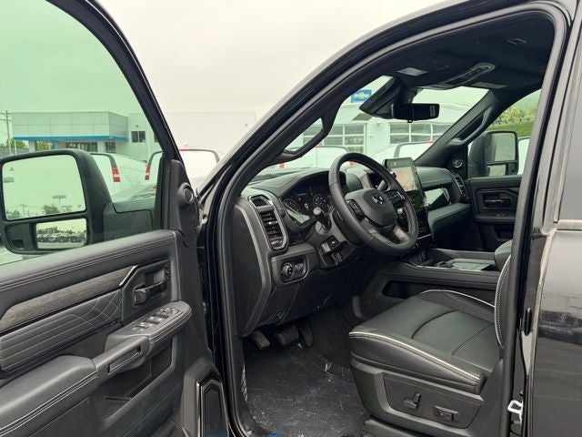 2026 RAM Ram 3500 RAM 3500 LIMITED MEGA CAB 4X4 6'4' BOX