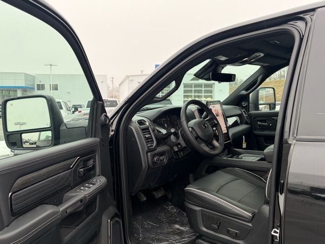 2026 RAM Ram 3500 RAM 3500 LIMITED MEGA CAB 4X4 6'4' BOX