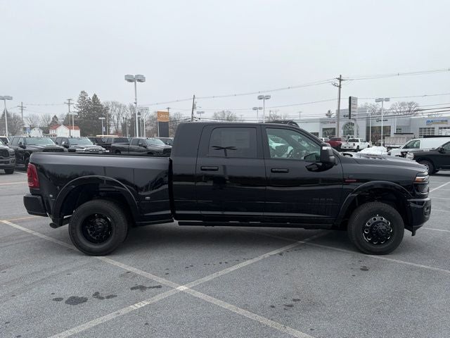 2026 RAM Ram 3500 RAM 3500 LIMITED MEGA CAB 4X4 6'4' BOX
