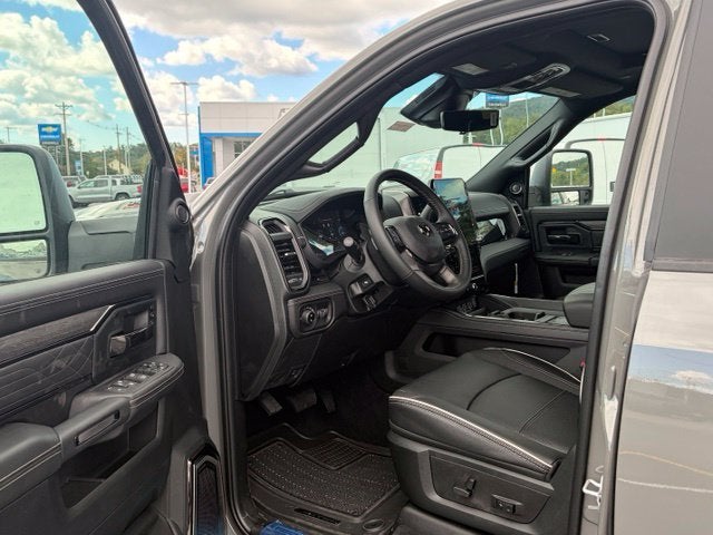2027 RAM Ram 3500 RAM 3500 LIMITED CREW CAB 4X4 8' BOX