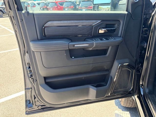 2026 RAM Ram 3500 RAM 3500 LIMITED CREW CAB 4X4 8' BOX