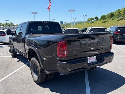 2026 RAM Ram 3500 RAM 3500 LIMITED CREW CAB 4X4 8' BOX