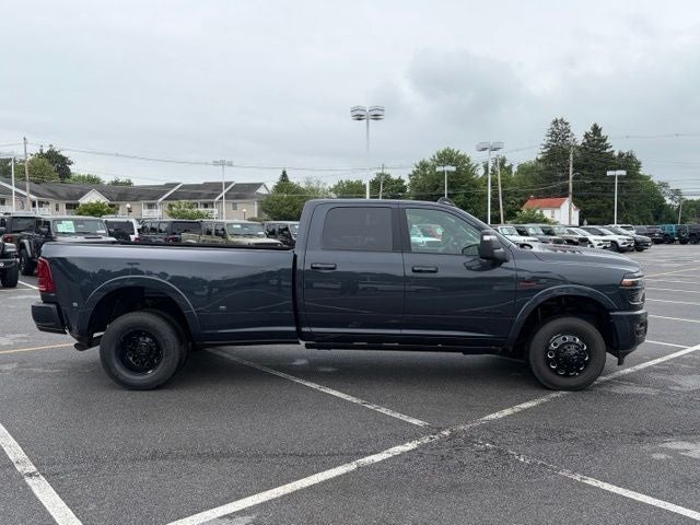 2026 RAM Ram 3500 RAM 3500 LIMITED CREW CAB 4X4 8' BOX