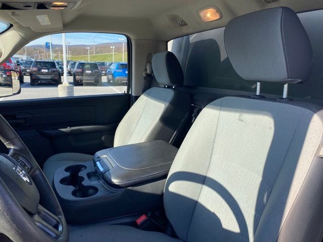 2022 RAM 1500 Classic Tradesman Regular Cab 4x4 6'4' Box