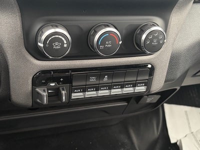 2024 RAM Ram 2500 RAM 2500 TRADESMAN REGULAR CAB 4X4 8' BOX