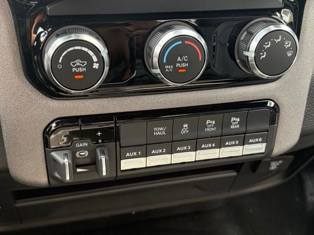 2026 RAM Ram 2500 RAM 2500 TRADESMAN REGULAR CAB 4X4 8' BOX