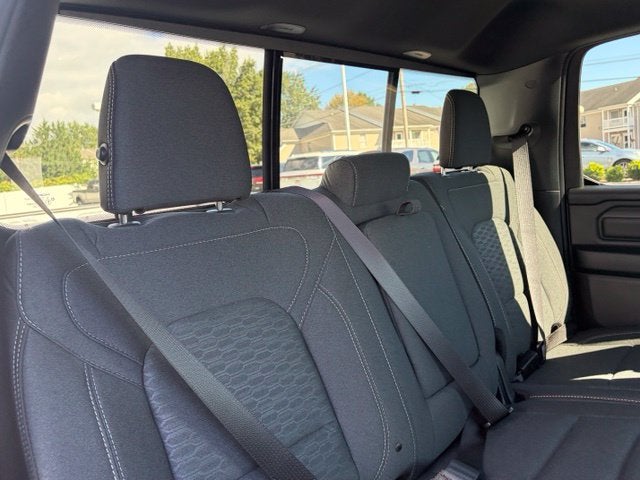 2027 RAM Ram 1500 RAM 1500 TRADESMAN CREW CAB 4X4 5'7' BOX