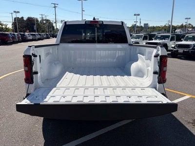 2027 RAM Ram 1500 RAM 1500 TRADESMAN CREW CAB 4X4 5'7' BOX