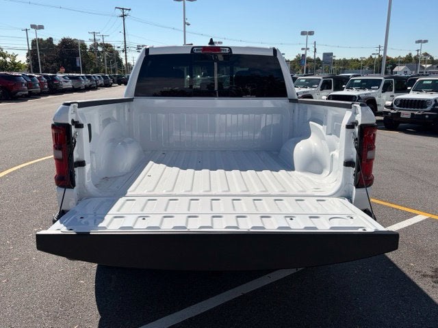 2027 RAM Ram 1500 RAM 1500 TRADESMAN CREW CAB 4X4 5'7' BOX