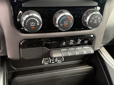 2026 RAM Ram 1500 RAM 1500 EXPRESS CREW CAB 4X4 5'7' BOX