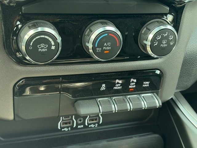 2026 RAM Ram 1500 RAM 1500 EXPRESS CREW CAB 4X4 5'7' BOX