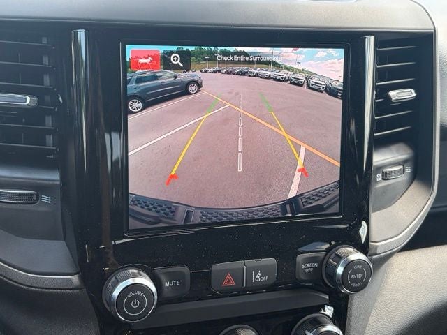 2026 RAM Ram 1500 RAM 1500 TRADESMAN CREW CAB 4X4 5'7' BOX
