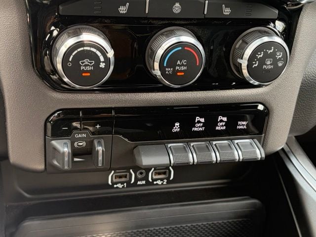2026 RAM 1500 RAM 1500 BIG HORN CREW CAB 4X4 5'7' BOX